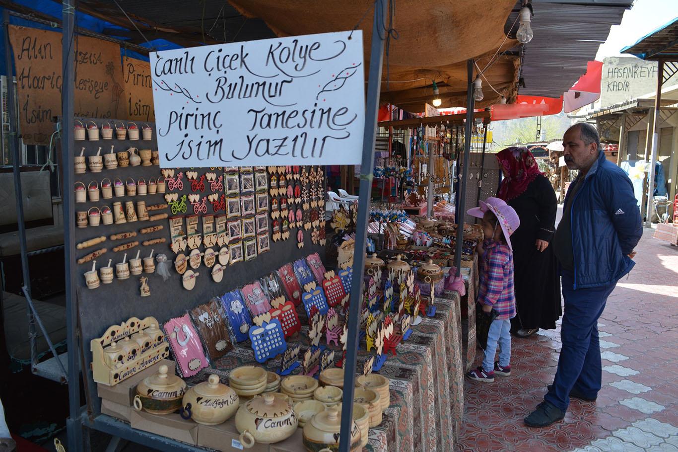 Hasankeyfli esnaf işlerinin bitmesini istemiyor Hasankeyfli esnaf işlerinin bitmesini istemiyor